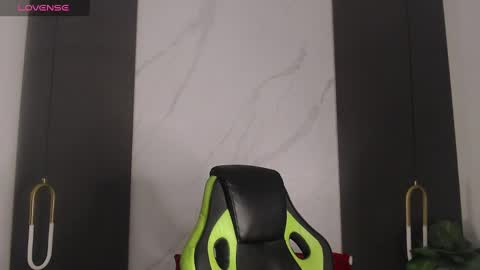 ALMA FENIX  online show from February 6, 2025, 12:05 pm