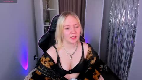 Amina online show from February 9, 2025, 5:08 am