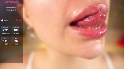 Snapshot of alma_yammy chatting on September 8, 2025, 4:39 pm Alma online show from September 8, 2025, 4:39 pm