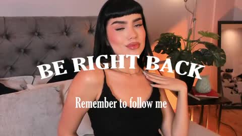 Mia online show from April 23, 2026, 1:13 pm