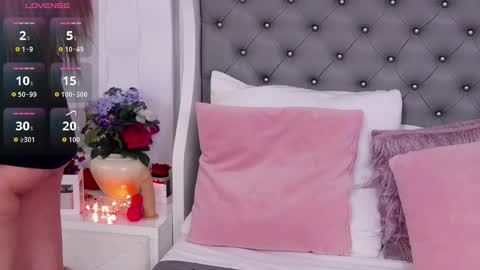 Snapshot of almanoble chatting on December 1, 2025, 8:47 pm Alma online show from December 1, 2025, 8:47 pm