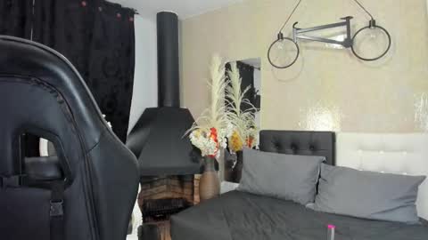 Santy online show from February 2, 2026, 7:12 pm