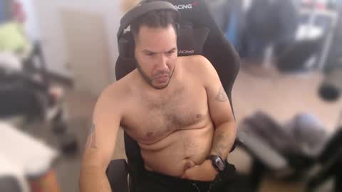 simplyfaded online show from January 16, 2025, 7:20 pm