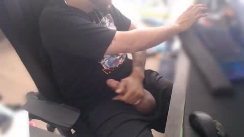 simplyfaded online show from October 2, 2025, 11:01 pm