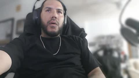 simplyfaded online show from November 6, 2025, 10:38 am