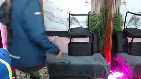 alonddra_tay online show from April 20, 2026, 11:35 am