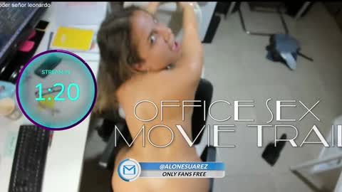 Alondra Suarez online show from October 23, 2025, 1:54 pm