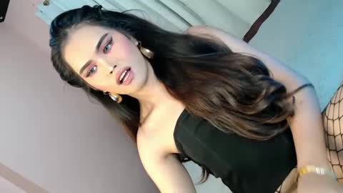 LEXY online show from February 4, 2025, 1:59 pm