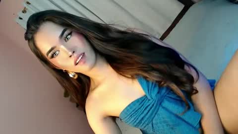 LEXY online show from February 27, 2025, 1:28 pm