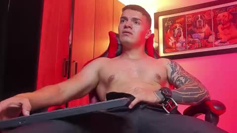 alpha_dominus_ online show from December 16, 2025, 4:28 am