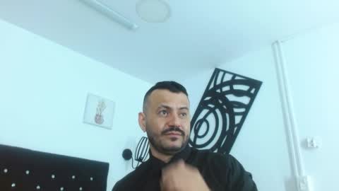 alphaadrip online show from April 19, 2026, 6:10 pm