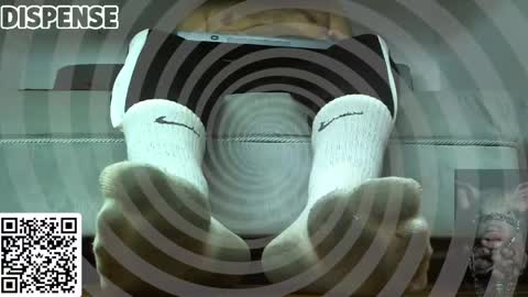 Snapshot of alphacashmaster8 chatting on May 19, 2026, 9:54 pm MASTER FINDOM DRAIN... online show from May 19, 2026, 9:54 pm