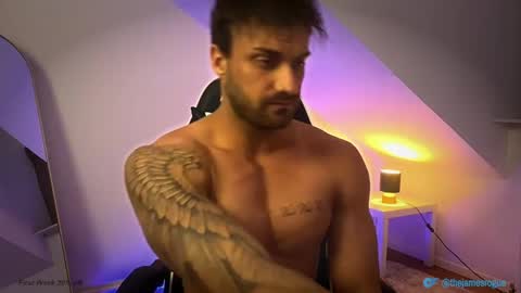 alphastud25 online show from April 28, 2026, 12:21 pm