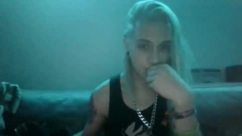 altboy010 online show from December 21, 2025, 10:06 pm