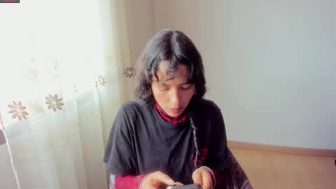 Snapshot of aluna_0310 chatting on September 21, 2025, 6:20 pm . . online show from September 21, 2025, 6:20 pm