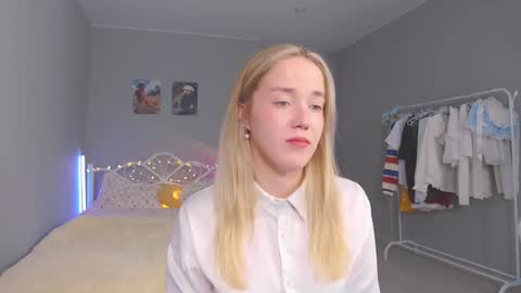 Snapshot of aluntick chatting on December 6, 2024, 2:06 pm Amelia NEXT STREAM  online show from December 6, 2024, 2:06 pm