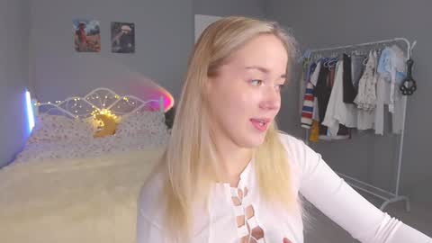 Snapshot of aluntick chatting on December 13, 2024, 1:55 pm Amelia NEXT STREAM  online show from December 13, 2024, 1:55 pm