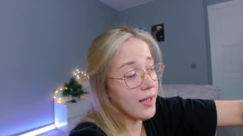 Snapshot of aluntick chatting on December 18, 2024, 5:31 pm Amelia NEXT STREAM  online show from December 18, 2024, 5:31 pm