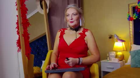 Snapshot of alura_jenson_ chatting on November 6, 2025, 8:54 pm Alura Jenson online show from November 6, 2025, 8:54 pm