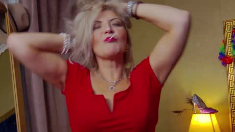 Snapshot of alura_jenson_ chatting on November 12, 2025, 9:03 pm Alura Jenson online show from November 12, 2025, 9:03 pm