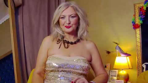 Snapshot of alura_jenson_ chatting on November 25, 2025, 8:20 pm Alura Jenson online show from November 25, 2025, 8:20 pm