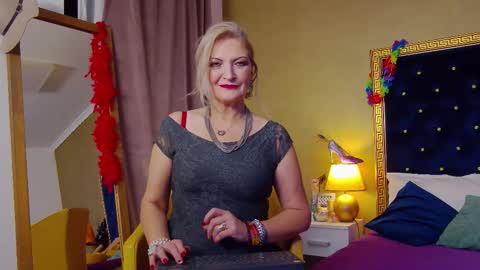 Snapshot of alura_jenson_ chatting on December 1, 2025, 8:03 pm Alura Jenson online show from December 1, 2025, 8:03 pm