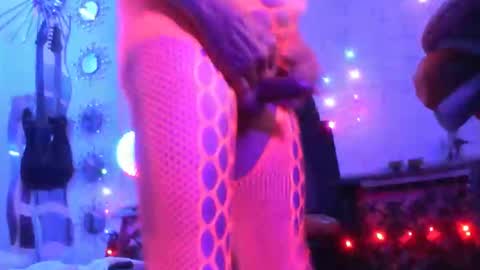 Snapshot of alwaysniceguy2 chatting on September 19, 2025, 3:41 am HoneyMelonGuy online show from September 19, 2025, 3:41 am