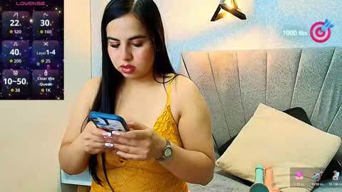   A L Y  online show from November 6, 2025, 11:44 am