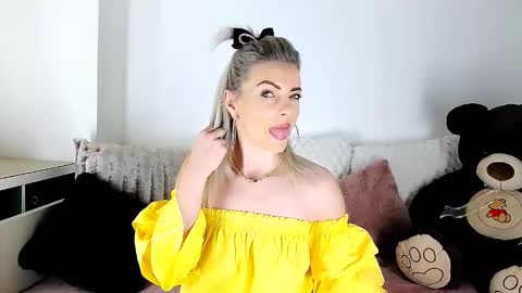 Snapshot of alyblonde chatting on March 24, 2026, 10:31 am aly online show from March 24, 2026, 10:31 am