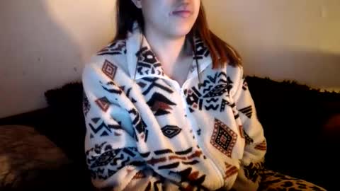 Alyn Maria online show from June 5, 2026, 2:40 am