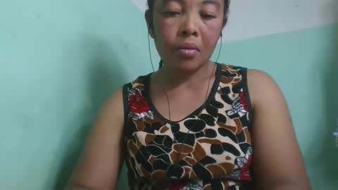 alypierette online show from May 17, 2026, 2:24 pm