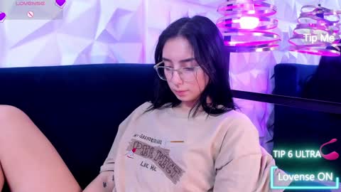 Snapshot of alys_molly chatting on December 27, 2024, 5:16 pm sopie online show from December 27, 2024, 5:16 pm