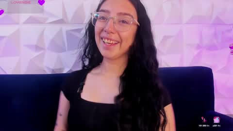 Snapshot of alys_molly chatting on December 29, 2024, 11:18 am sopie online show from December 29, 2024, 11:18 am