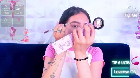 Snapshot of alys_molly chatting on January 17, 2025, 11:06 am sopie online show from January 17, 2025, 11:06 am