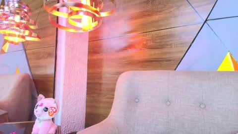 Snapshot of alys_molly chatting on February 17, 2025, 2:04 pm sopie online show from February 17, 2025, 2:04 pm