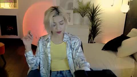 Alysia online show from September 8, 2025, 9:25 pm