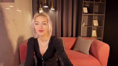 Alysia online show from September 19, 2025, 2:40 pm