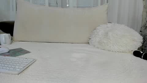 alysamillan online show from December 12, 2024, 10:56 am