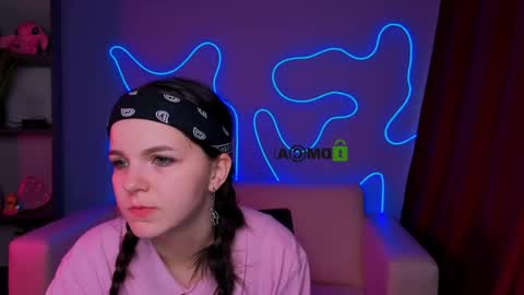 alyssamoan online show from November 21, 2025, 11:20 am