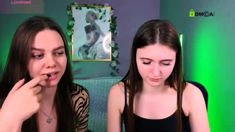 alyssamoan online show from November 29, 2025, 11:35 am