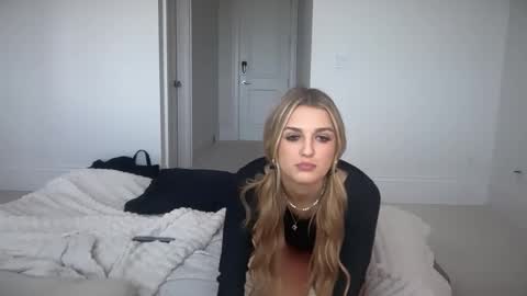 Snapshot of alyssastonee chatting on September 28, 2025, 9:31 pm alyssastonee online show from September 28, 2025, 9:31 pm