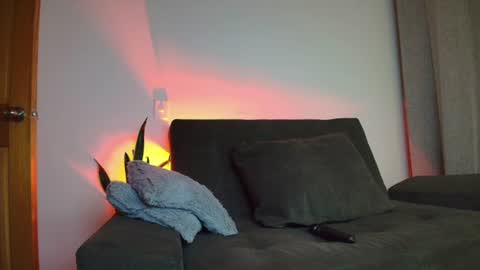Snapshot of alyssia_wolds_1 chatting on June 15, 2026, 2:03 am alyssia wolds online show from June 15, 2026, 2:03 am