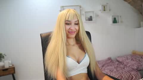 Snapshot of amai__liu chatting on October 3, 2025, 5:43 pm Amai Liu online show from October 3, 2025, 5:43 pm