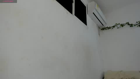 AMAIA online show from April 16, 2026, 7:03 pm