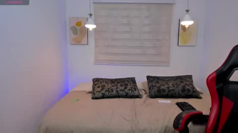 Snapshot of amal_kattz chatting on November 8, 2025, 6:57 am amal_kattz online show from November 8, 2025, 6:57 am