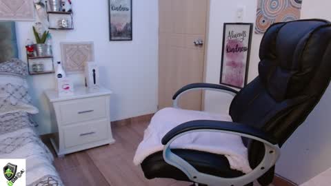 AMALIA online show from December 11, 2024, 2:30 am