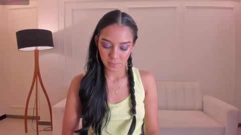 Amalia cruss online show from October 2, 2025, 8:05 pm
