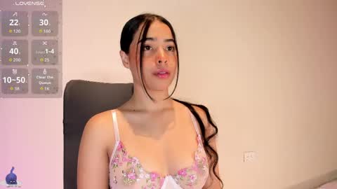 Amalia    real MIA  online show from April 12, 2026, 12:37 am