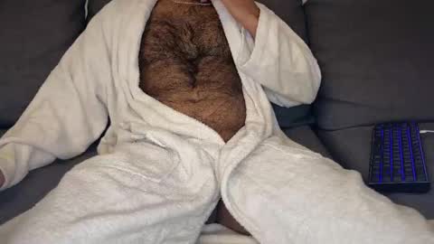 amalik_yoazz online show from November 19, 2025, 12:27 pm