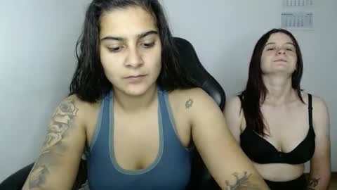 The queen of the biceps  online show from October 23, 2025, 7:34 pm